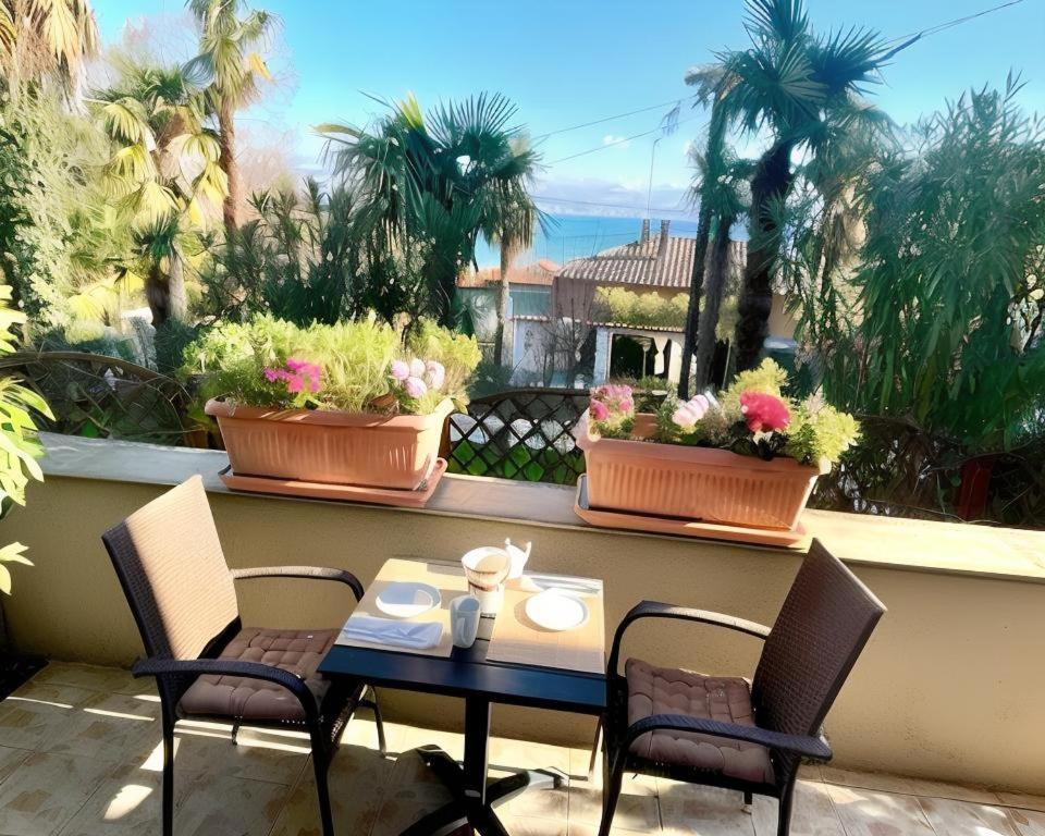Apartments Dujmic - 50M From The Sea With Private Parking Ičići Exterior foto