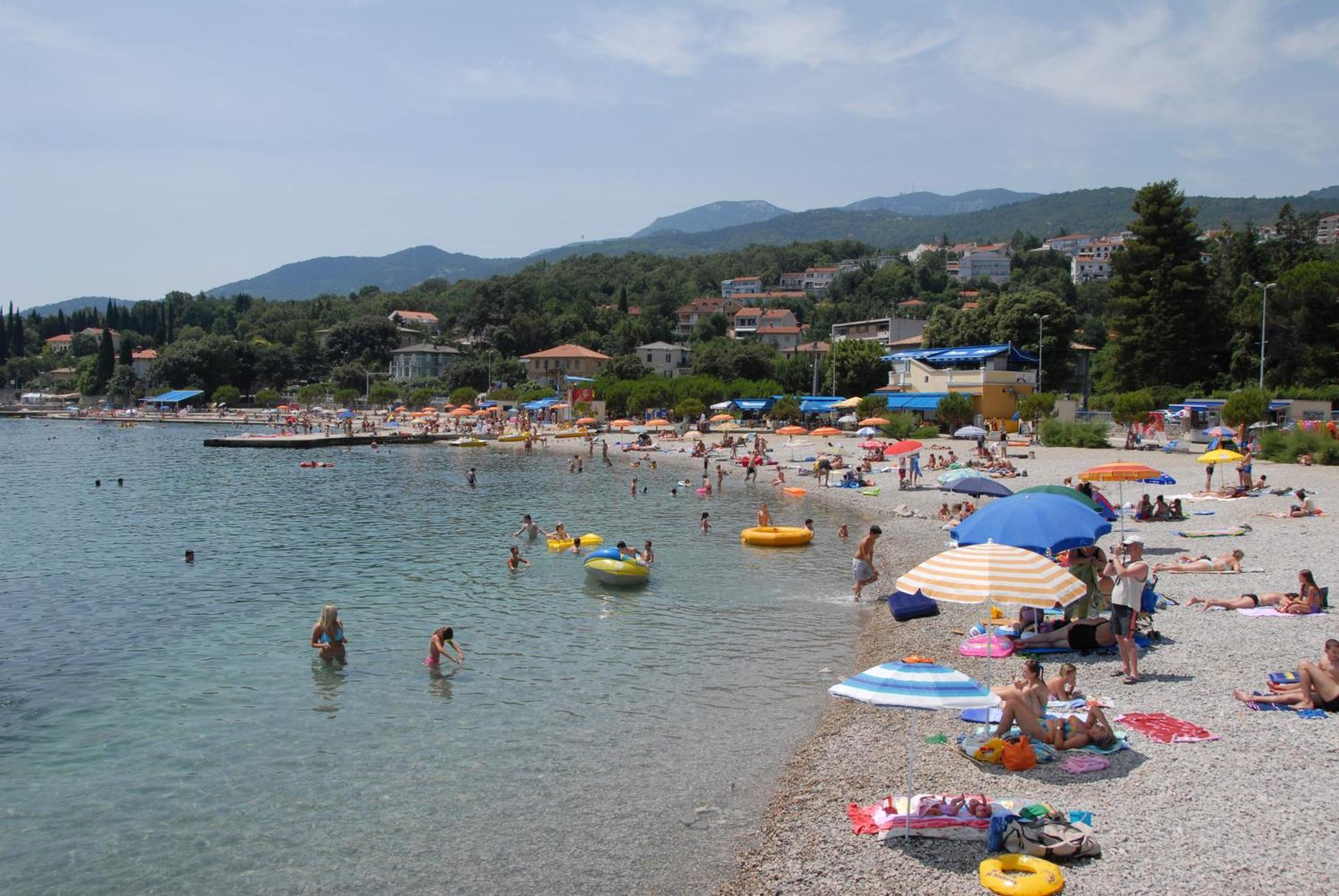 Apartments Dujmic - 50M From The Sea With Private Parking Ičići Exterior foto
