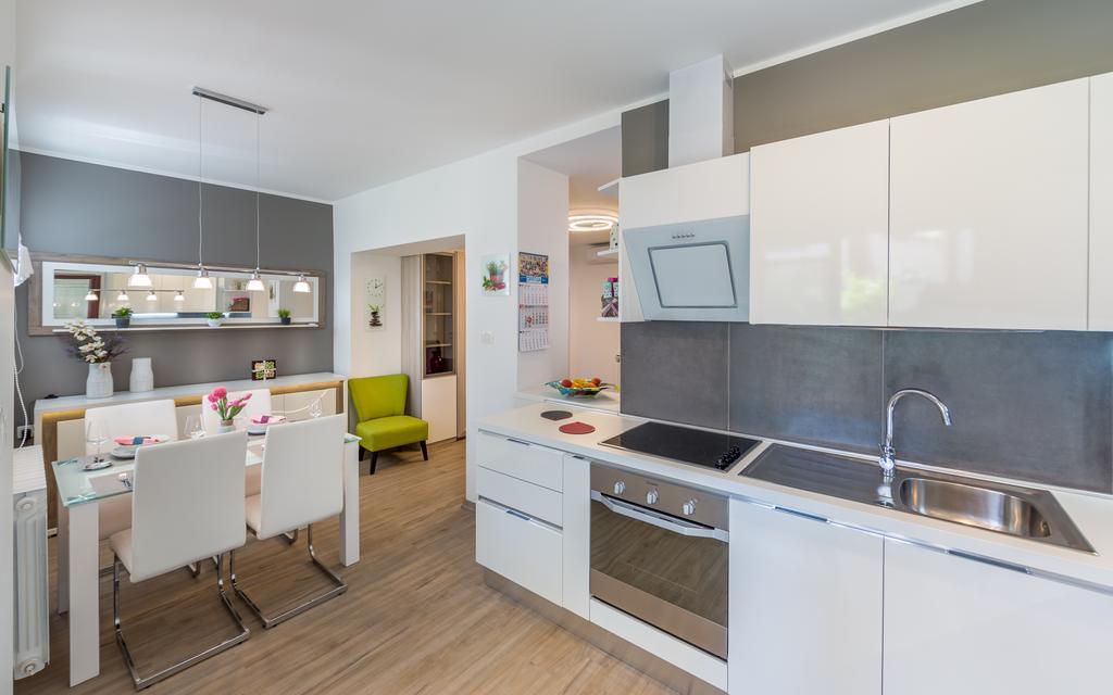 Apartments Dujmic - 50M From The Sea With Private Parking Ičići Exterior foto